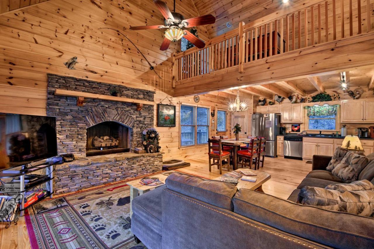 Riverside Ellijay Cabin With Hot Tub And Game Room Esterno foto