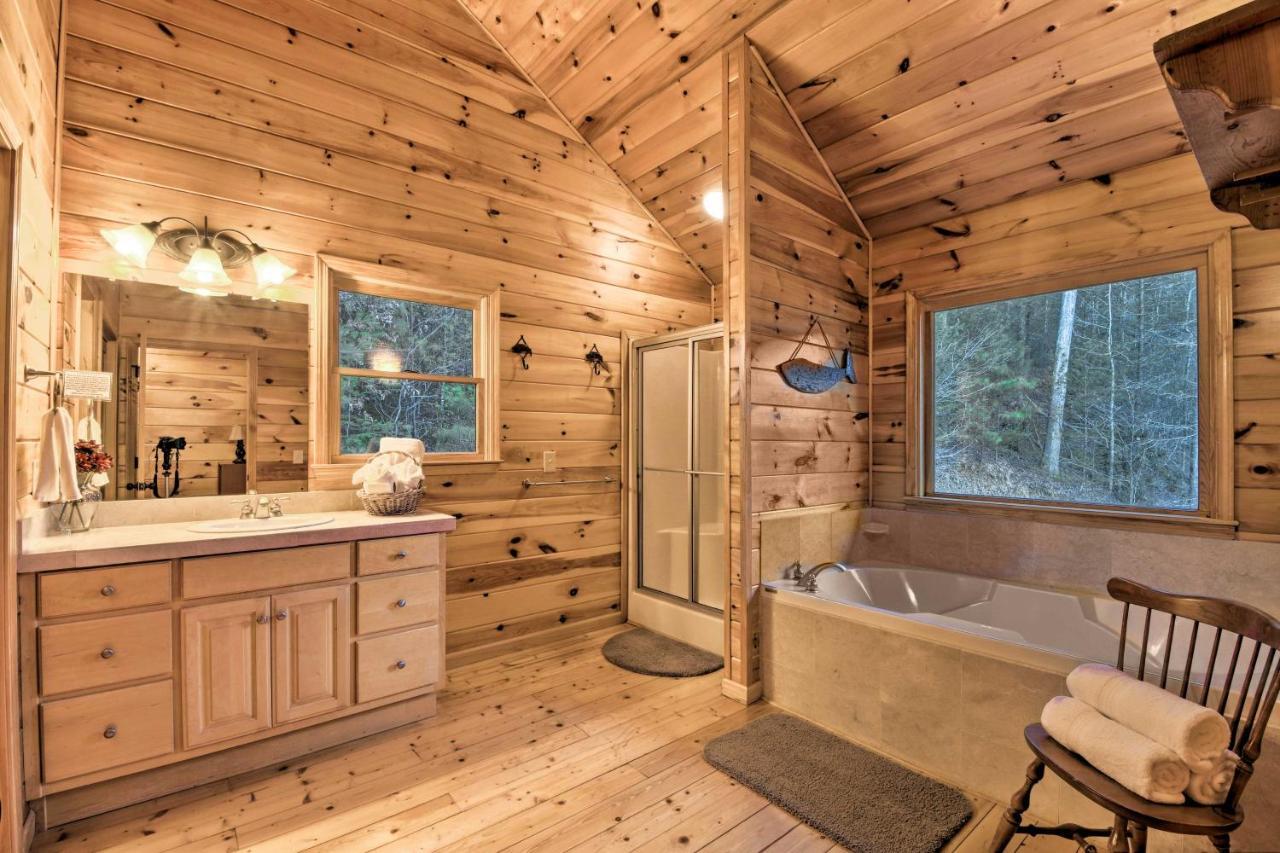 Riverside Ellijay Cabin With Hot Tub And Game Room Esterno foto